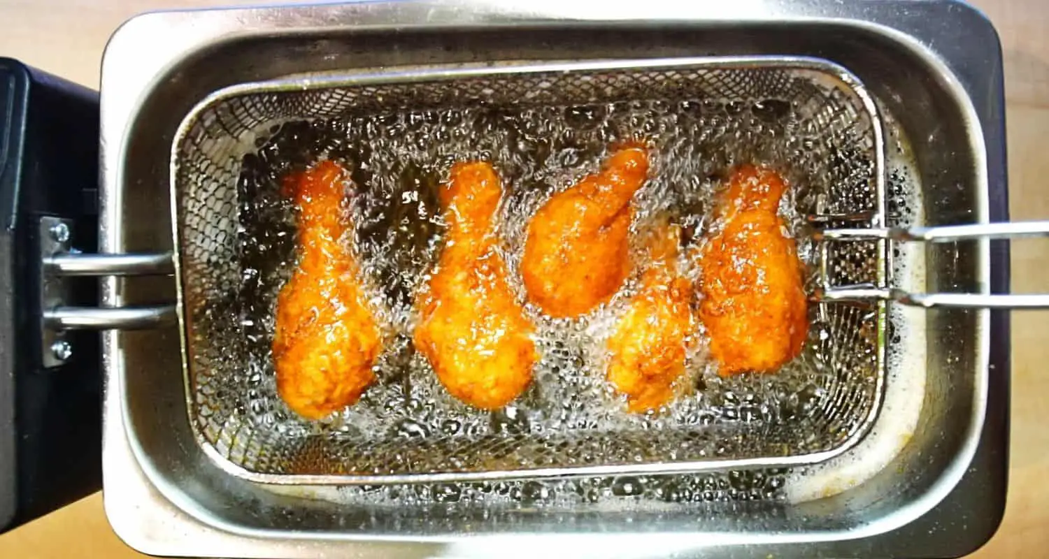 Does chicken float when it's done frying?